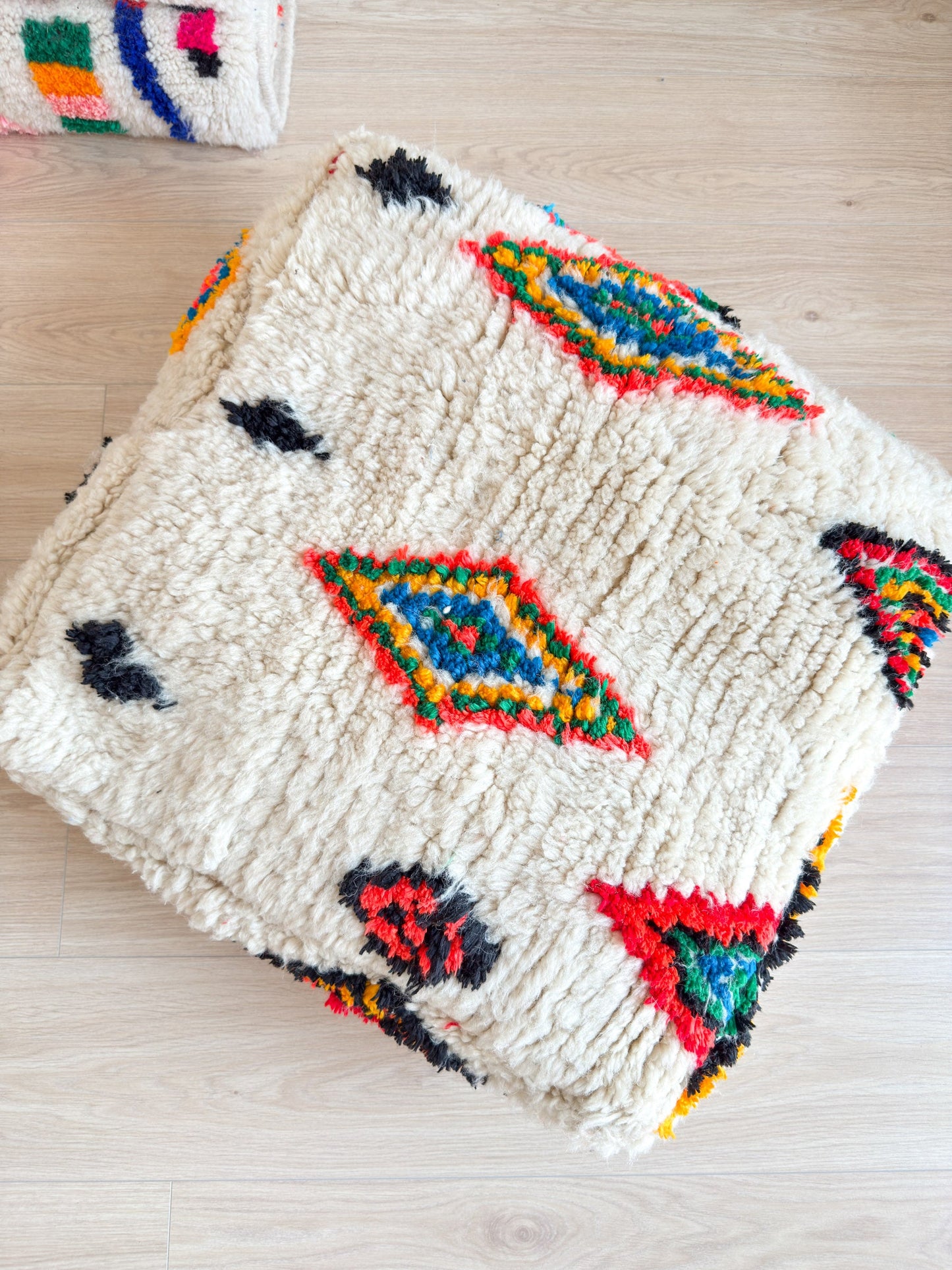 Moroccan pouf, colorful Berber pouf - 60 x 60 cm - n°48