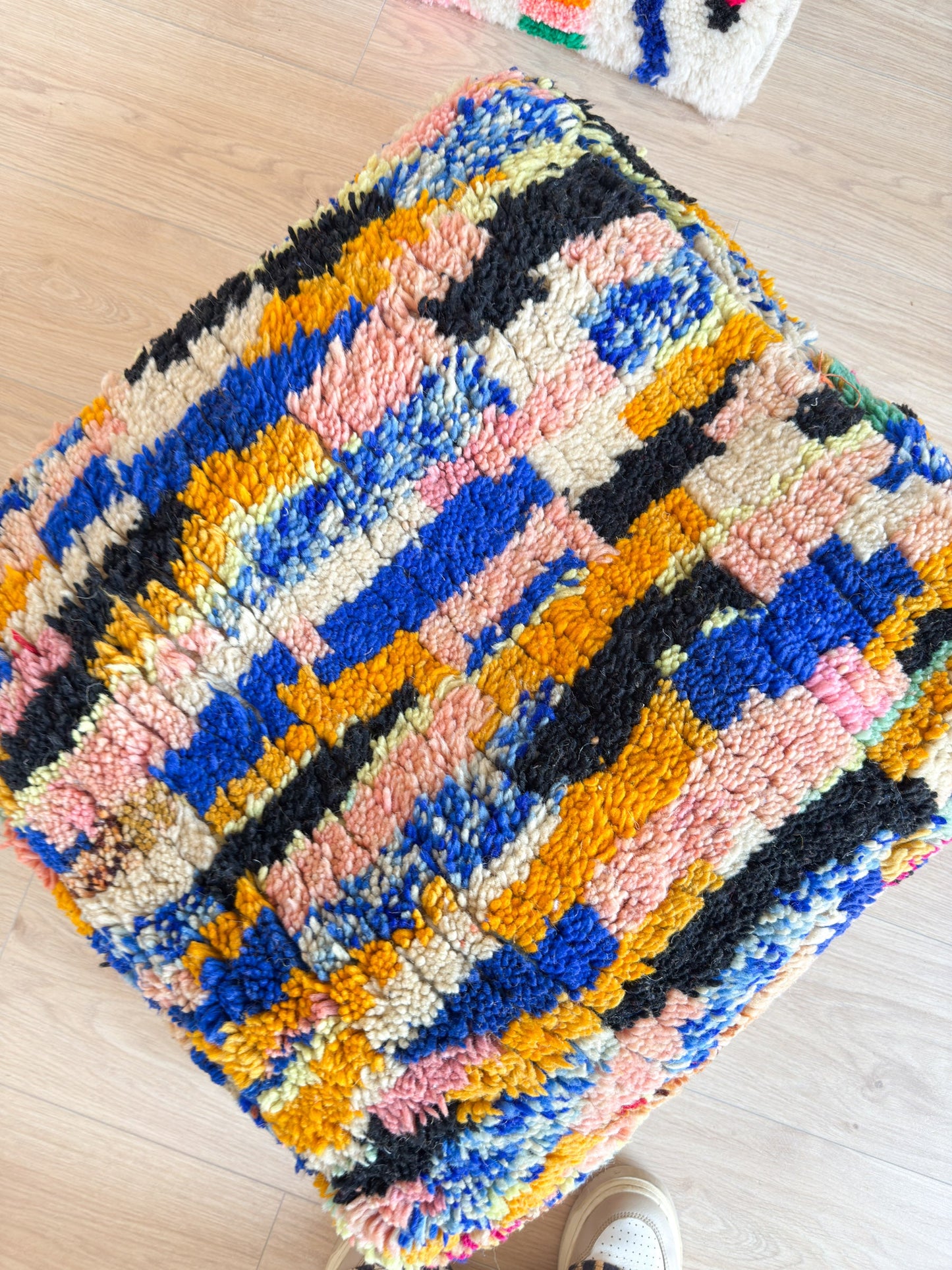Moroccan pouf, colorful Berber pouf - 60 x 60 cm - n°59